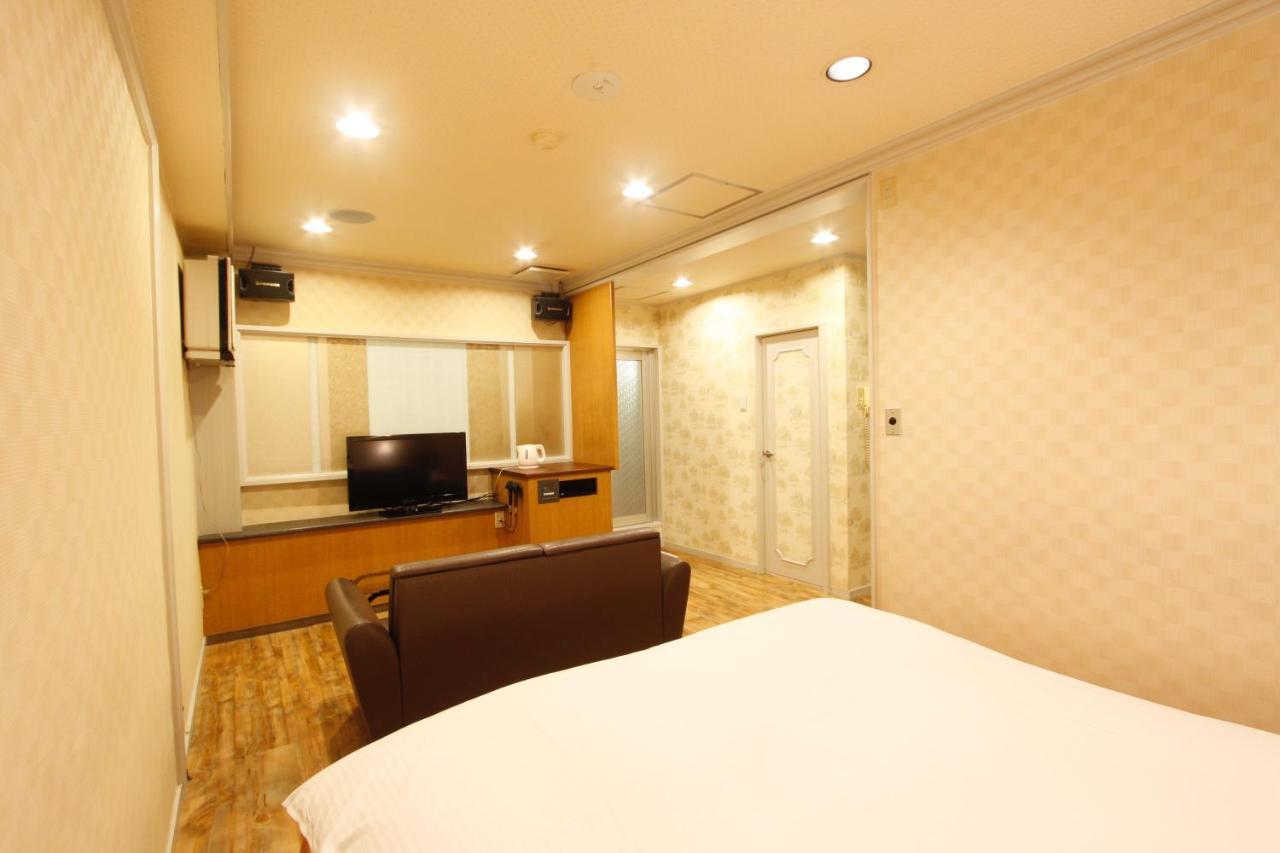 Hotel Mio (Adults Only) Kariya Exterior photo